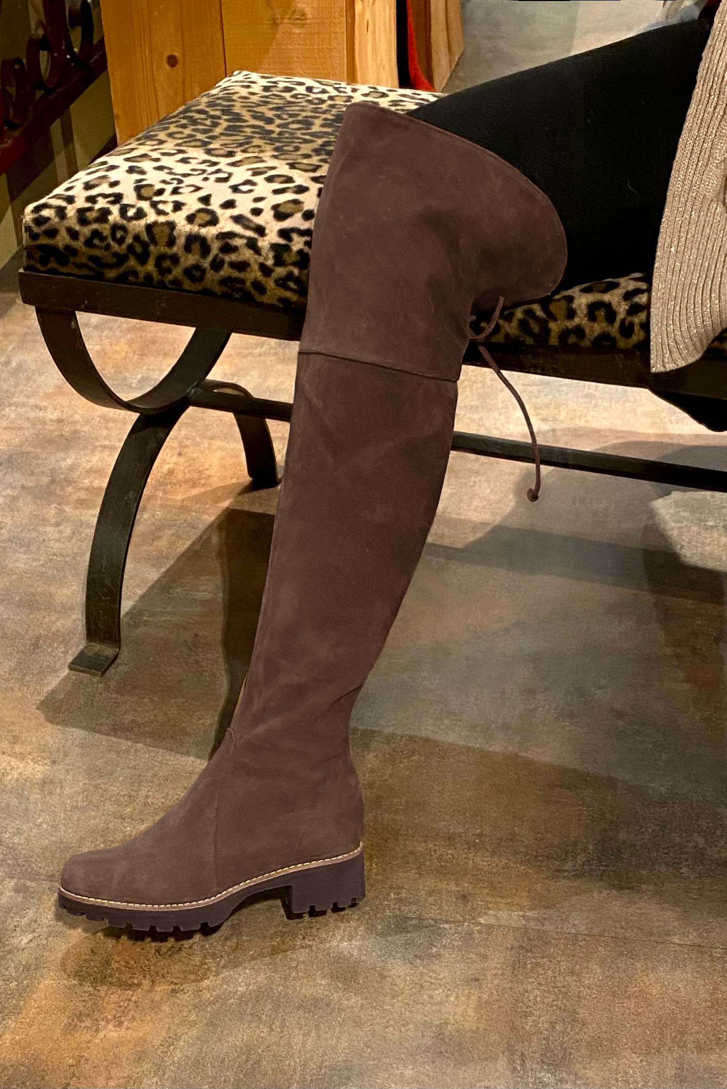 Chocolate brown women's leather thigh-high boots. Round toe. Low rubber soles. Made to measure. Worn view - Florence KOOIJMAN
